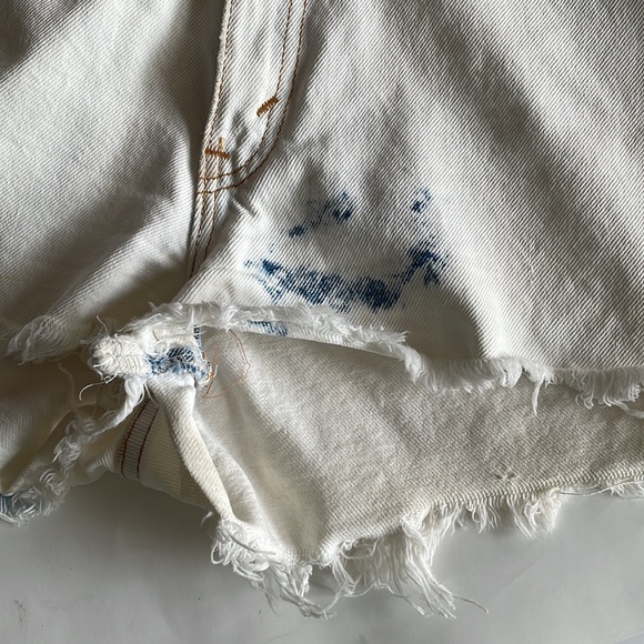 Vintage Levis 630 Silver Tab Frayed High Rise Bleached White Jean Short sz 11/12 - Picture 3 of 10